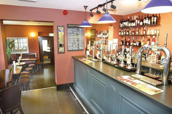 The Mitre Inn Нерсборо Экстерьер фото